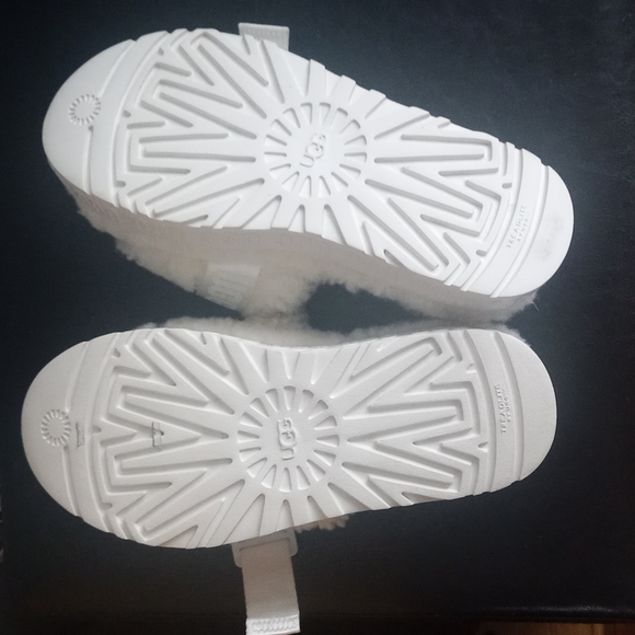 UGG Treadlite Slide Slippers - Picture 6 of 9